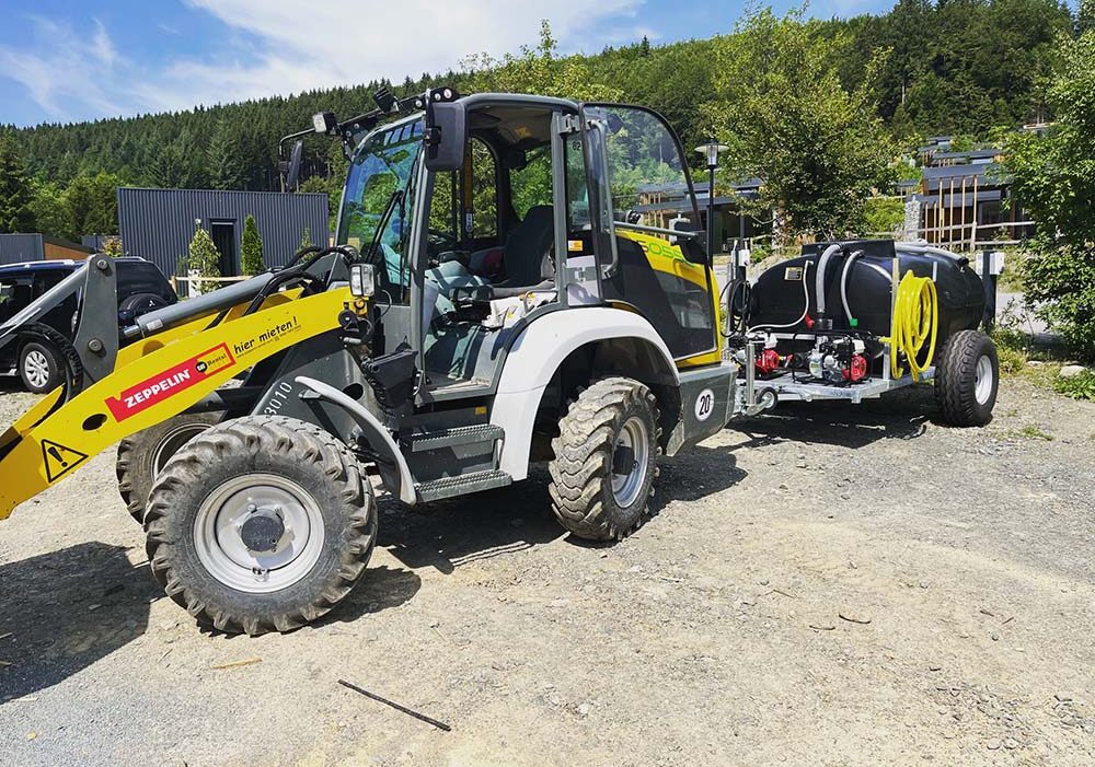 Shovel met watertank hogedruk Shovel met watertank hogedruk